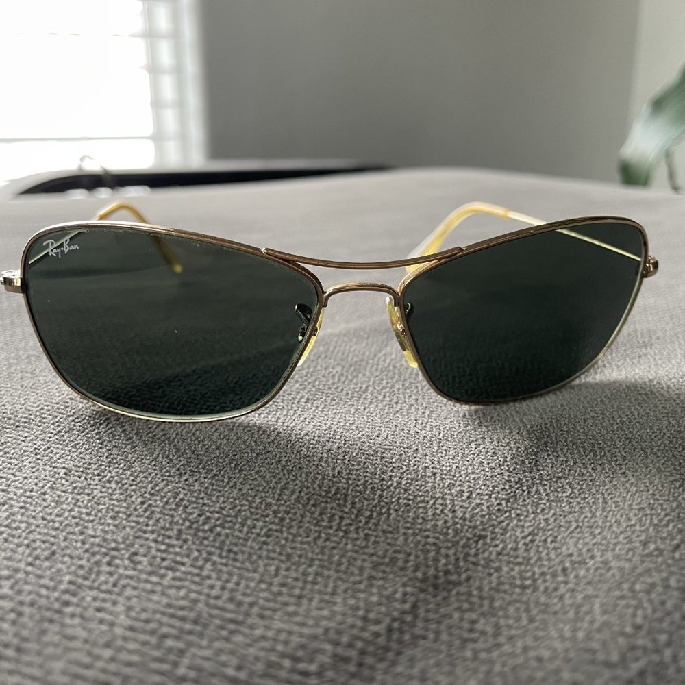Classic Vintage 90s Ray Bans